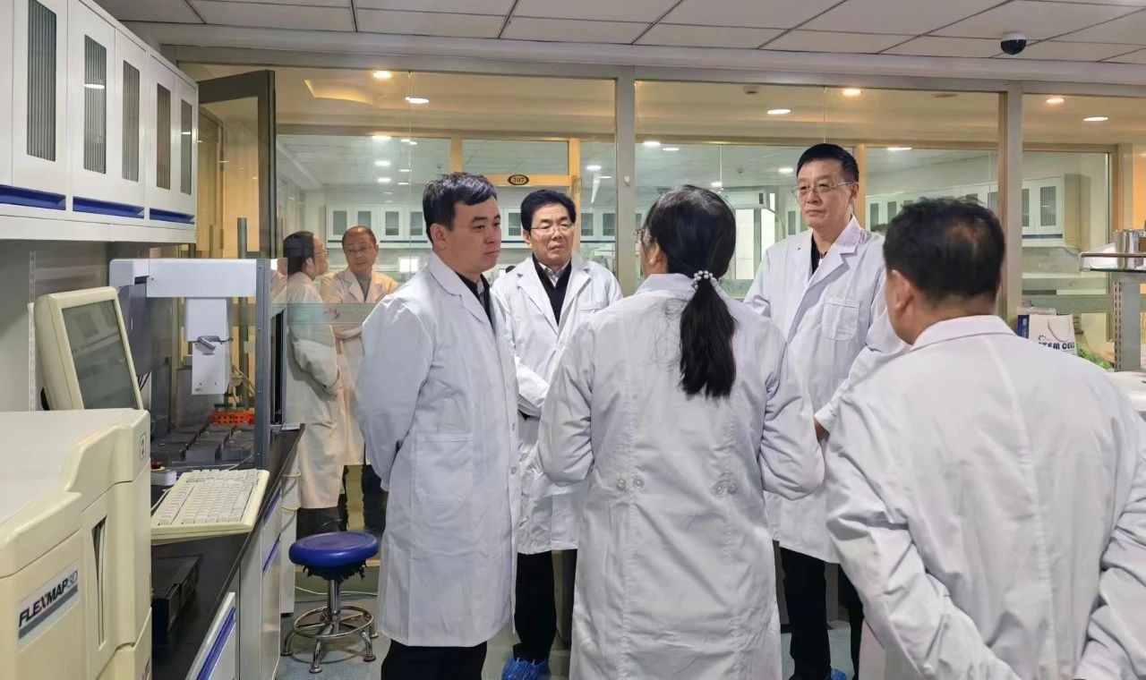 山东省日照市市委副书记、市长王新生一行到吉林中科调研