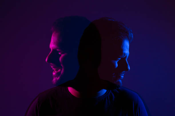 虽然现有的治疗精神分裂症的药物可以抑制妄想和幻觉,但它们并不能解决认知问题或触及根本原因 虽然现有的治疗精神分裂症的药物可以抑制妄想和幻觉,但它们并不能解决认知问题或触及根本原因