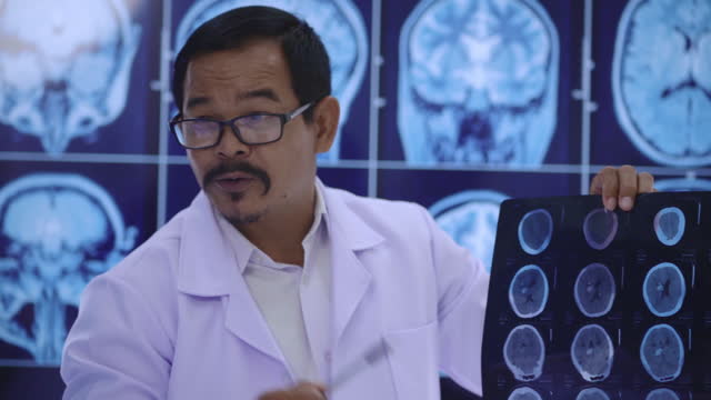 帕金森病的脑部手术：类型、恢复和风险