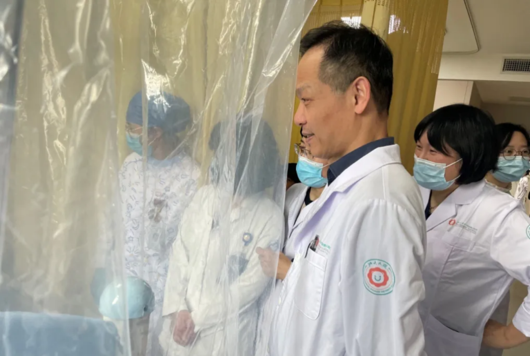 浙江大学医学院附属儿童医院运用CAR-T治疗的系统性红斑狼疮患儿顺利出院。