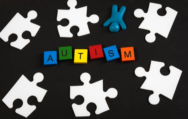 孩子内向≠自闭症！不同年龄段自闭症典型症状表现