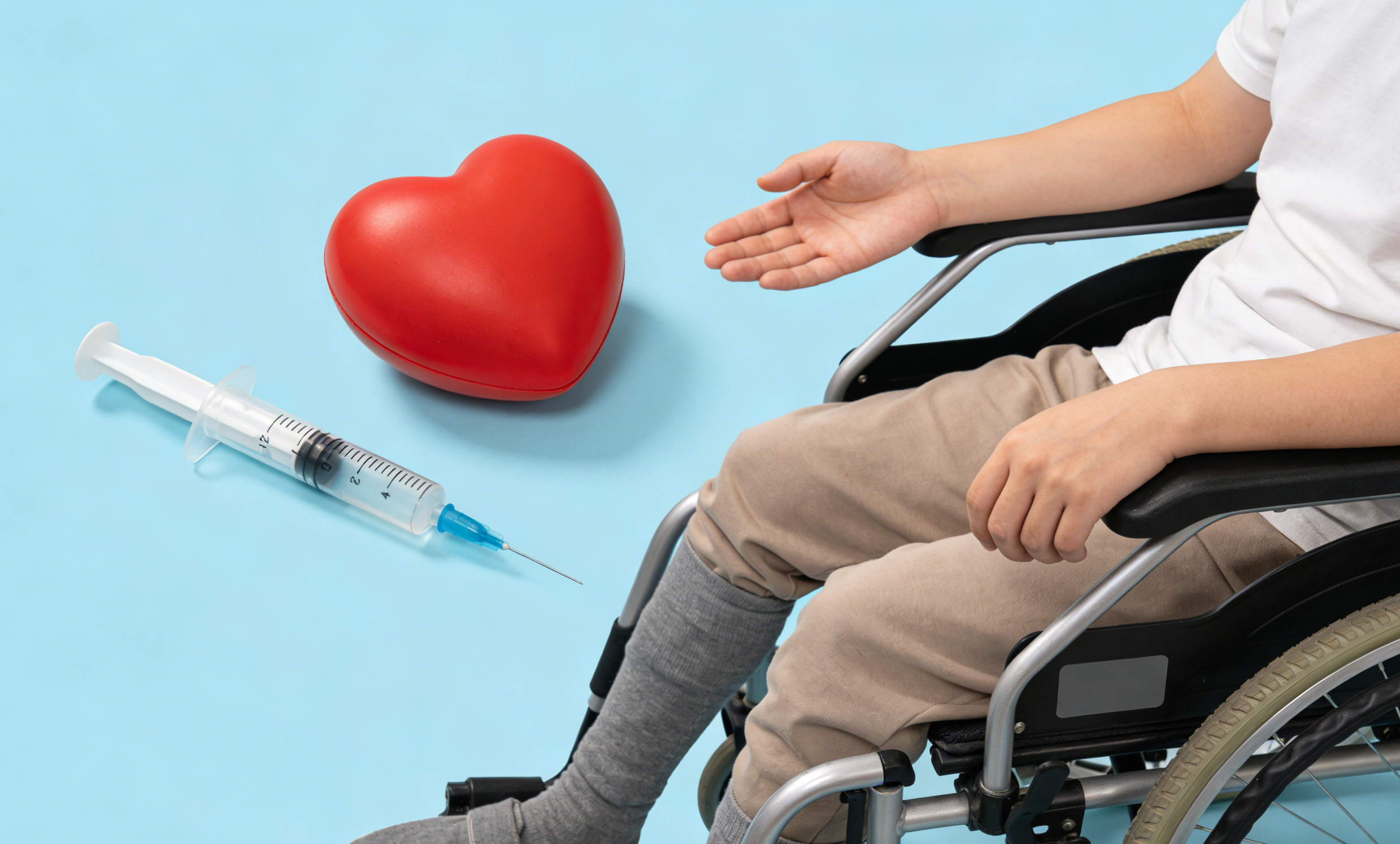 渐冻症的5种替代疗法盘点:从辅助支持到前沿修复的科学指南 渐冻症的5种替代疗法盘点:从辅助支持到前沿修复的科学指南